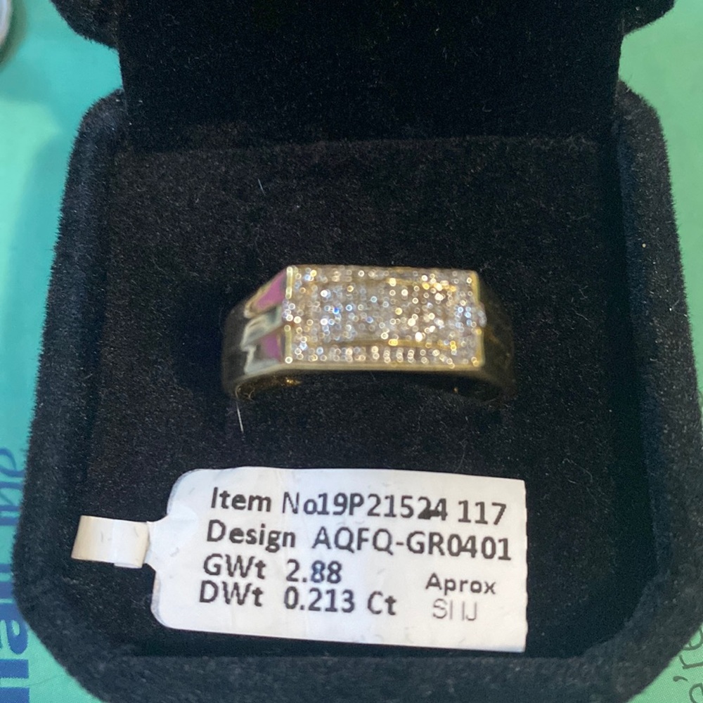 10k gold ring with diamonds